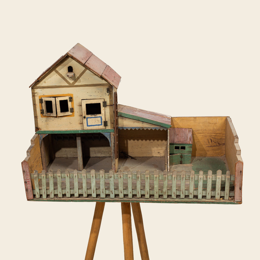 Wood house miniature